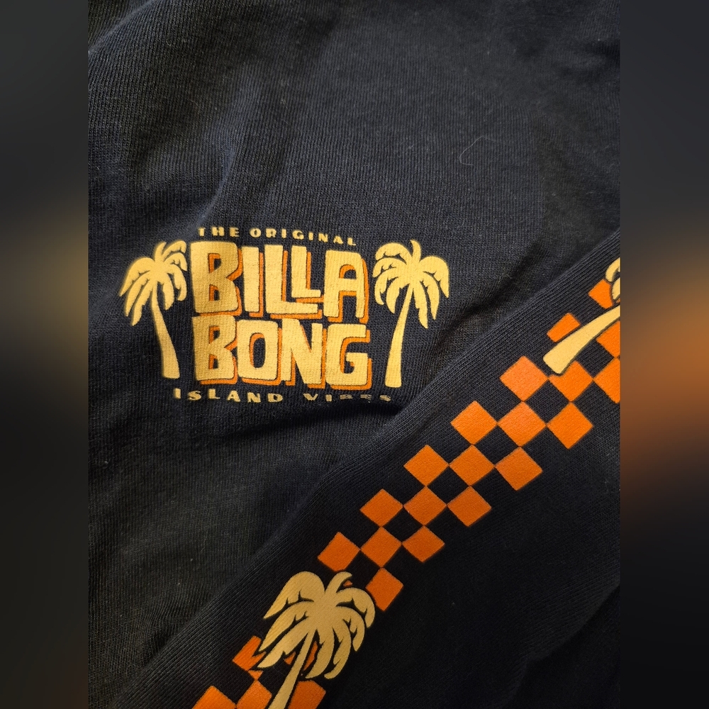 🫟Billabong Black Tee with Orange Checkered Design - Boys Large  (0199)
